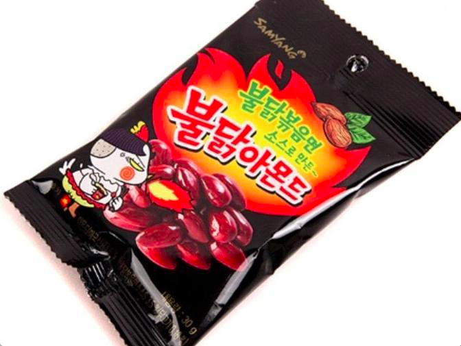 JP010 Samyang Spicy Almond nuts 30g 